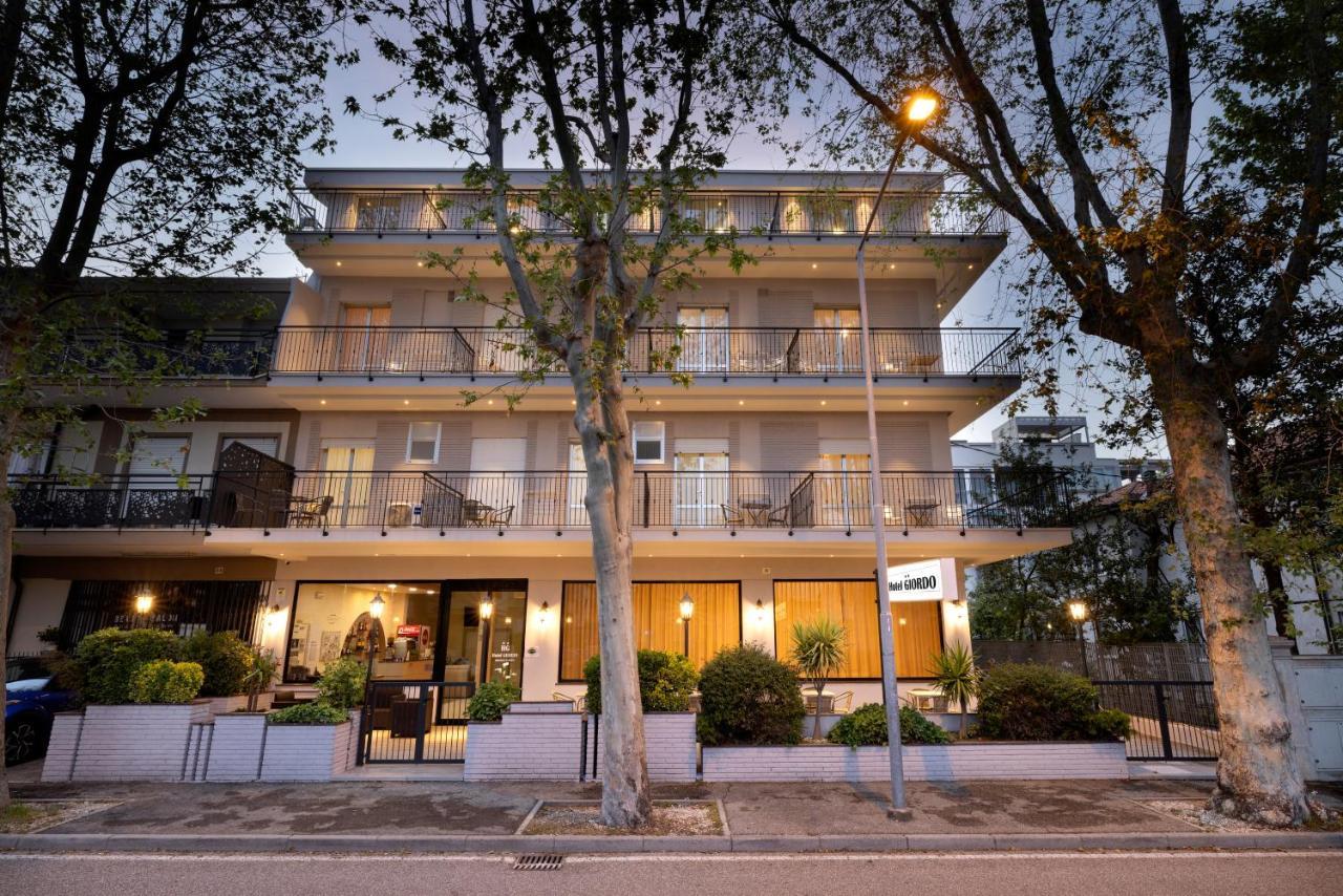 Hotel Giordo ริมินี ภายนอก รูปภาพ