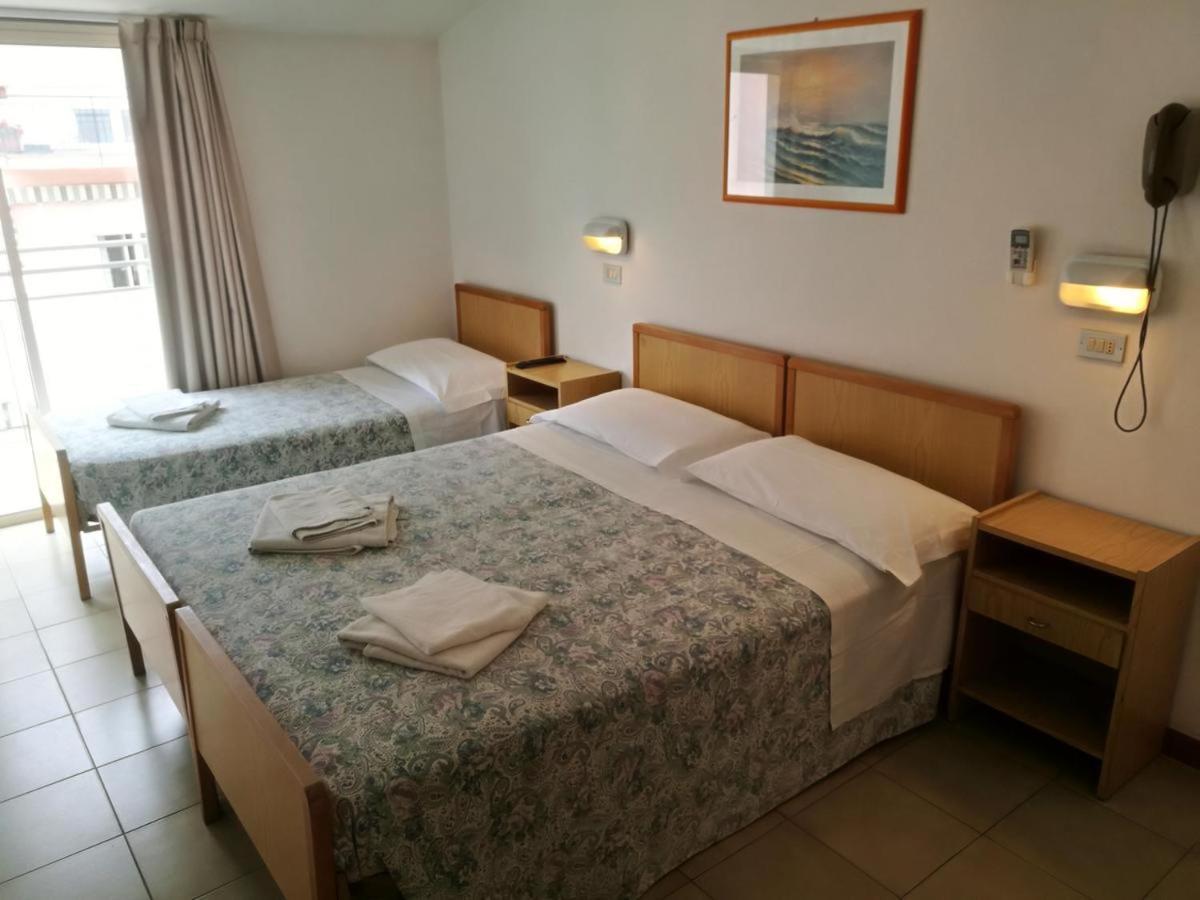 Hotel Giordo ริมินี ภายนอก รูปภาพ